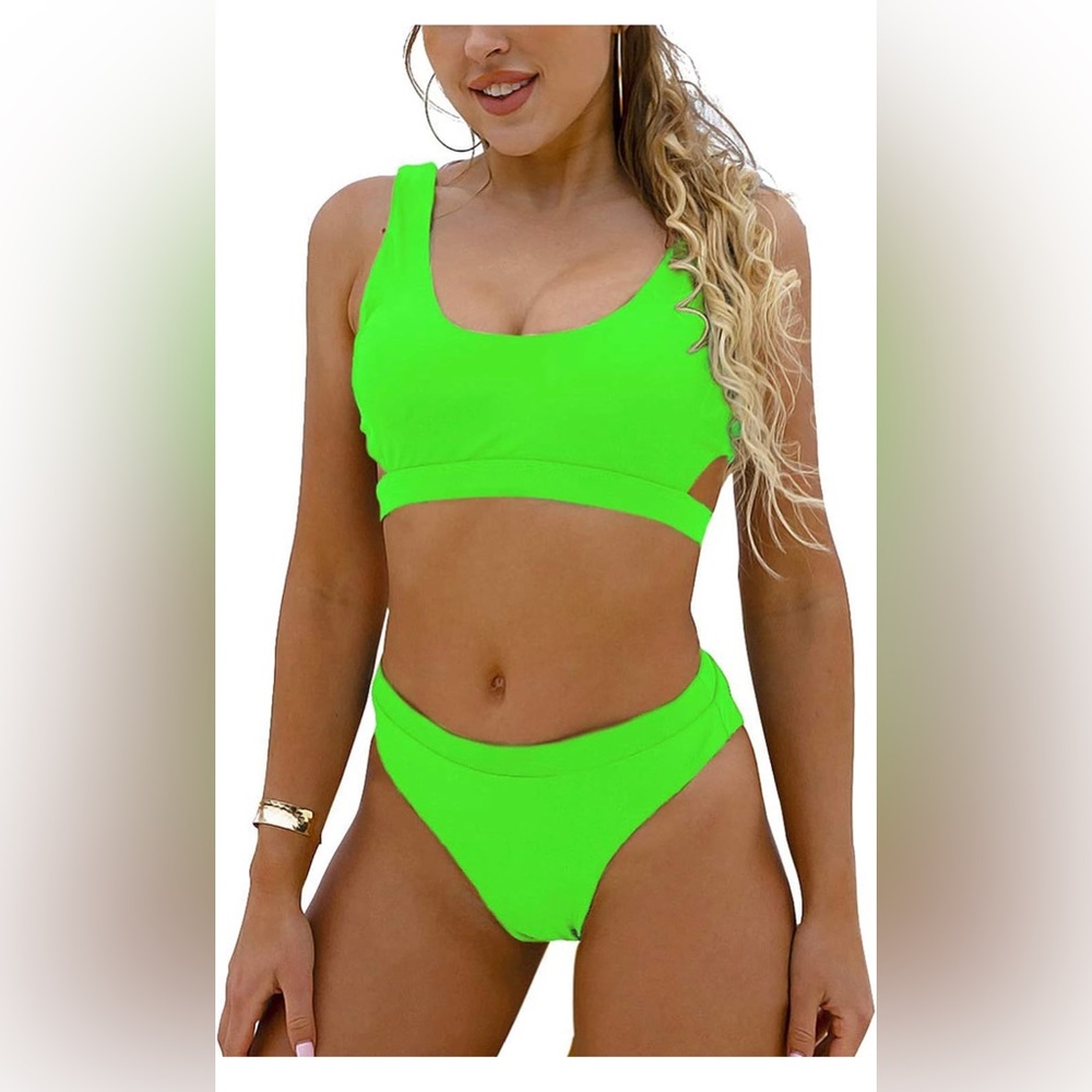 New without tags Blooming Jelly Women's High Waisted Swimsuit Crop Top Cut Out